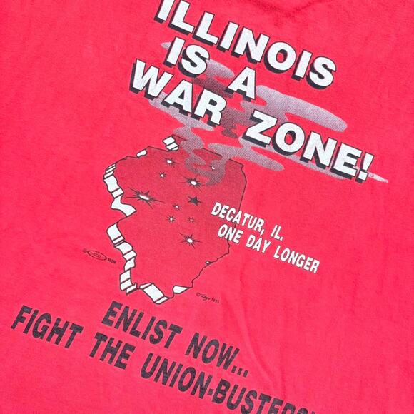 Illinois Is A War Zone Single Stitch Graphic Tee - Picture 6 of 8